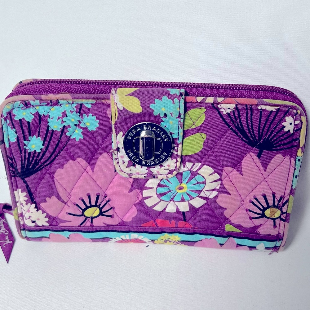 VERA BRADLY Cotton Turnlock Wallet